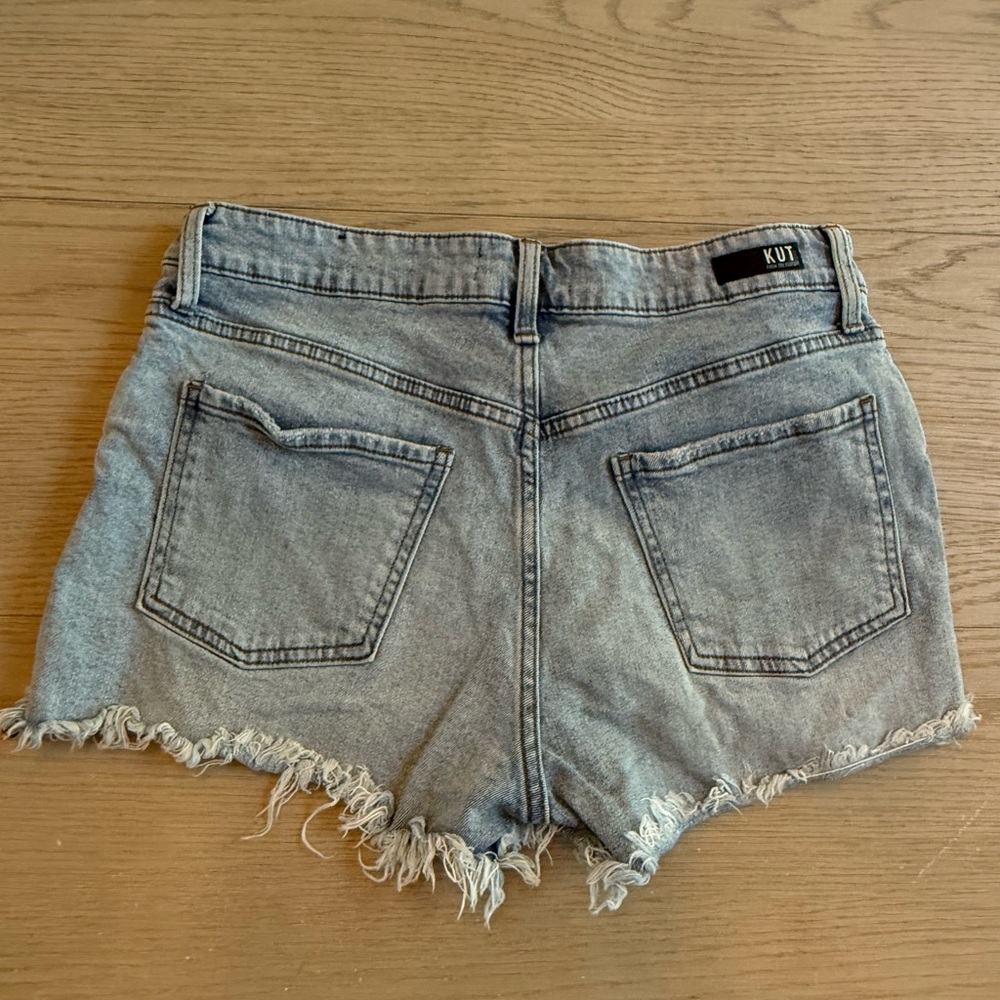 KUT denim Jane high rise distressed button up 3 inch shorts 8 - Picture 7 of 9